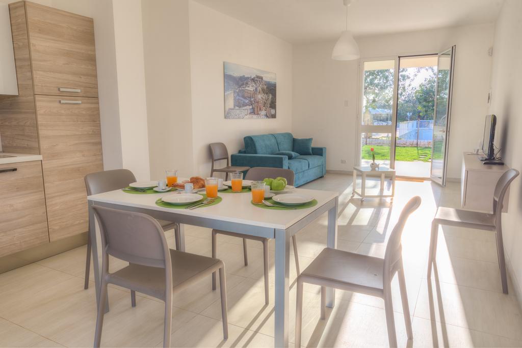 Apartmán Il Giardino Dei Frangipani Santa Croce Camerina Exteriér fotografie