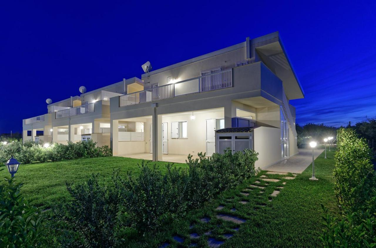 Apartmán Il Giardino Dei Frangipani Santa Croce Camerina Exteriér fotografie